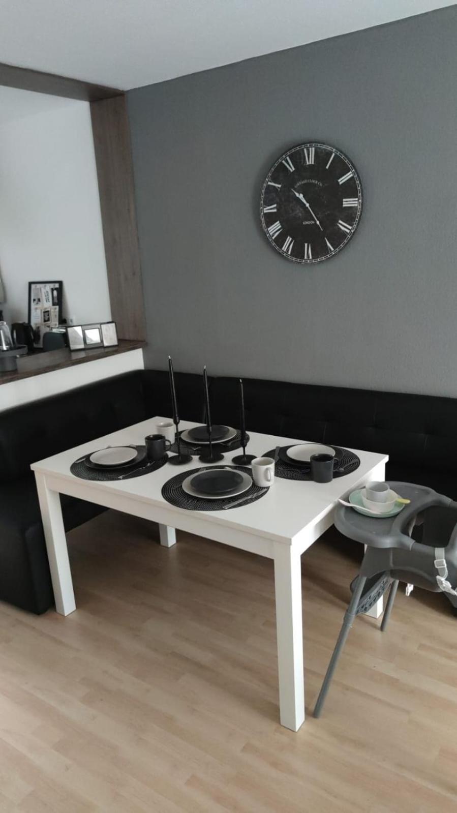 Apartment Teufelsstein, Wandern, Ausblick, Freilichtbuehne, Loreley, 3 Burgenblick, Rhein, 30m2 Terrasse, Grillen, Entspannen, Natur, Rodelbahn, Wlan, Parkplatz, Patersberg